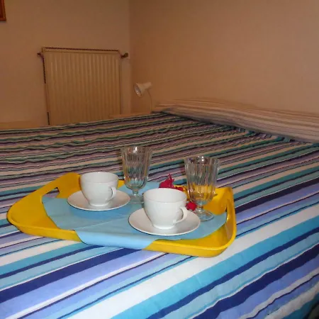아파트 Sulzano Apartments 술자노