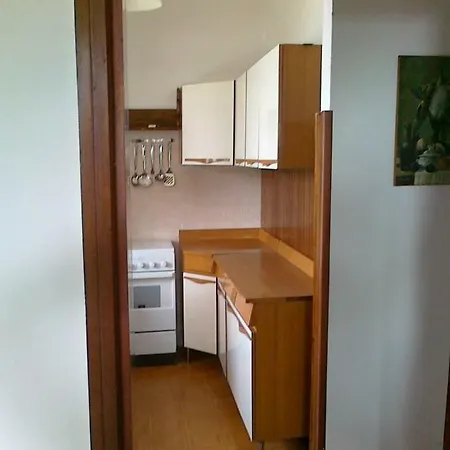아파트 Sulzano Apartments 술자노